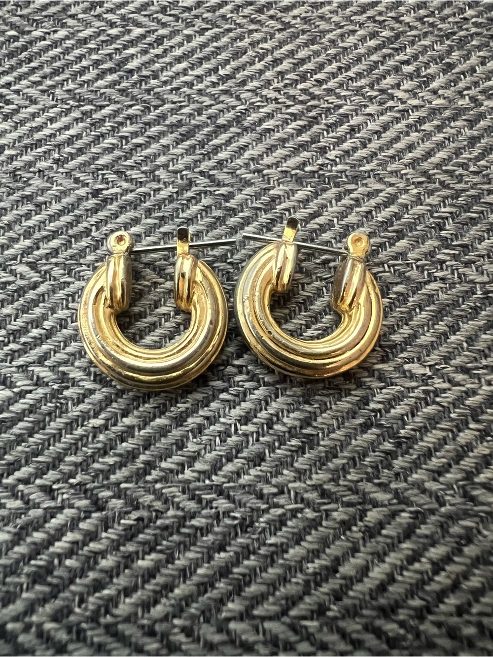 Small Gold-Tone Ribbed Hoop Earrings